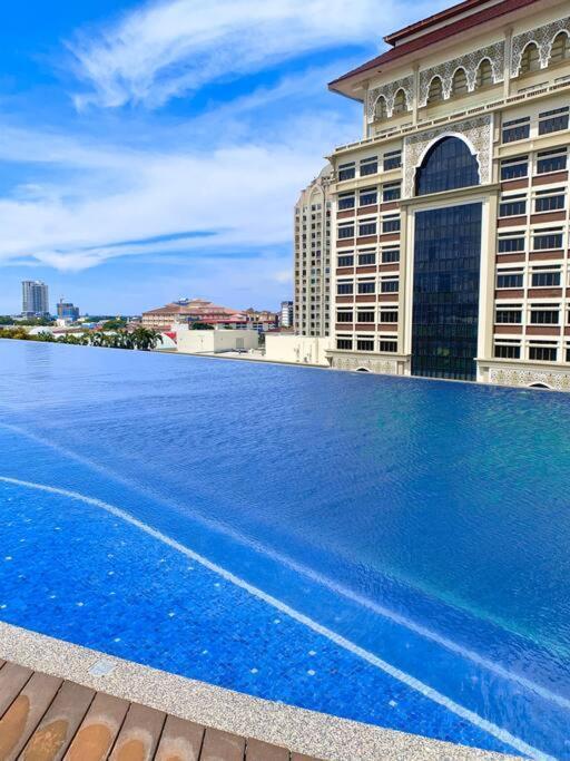 Netflix 2 Bedroom Troika Kota Bharu Homestay 1812 Εξωτερικό φωτογραφία