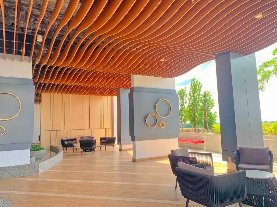 Netflix 2 Bedroom Troika Kota Bharu Homestay 1812 Εξωτερικό φωτογραφία