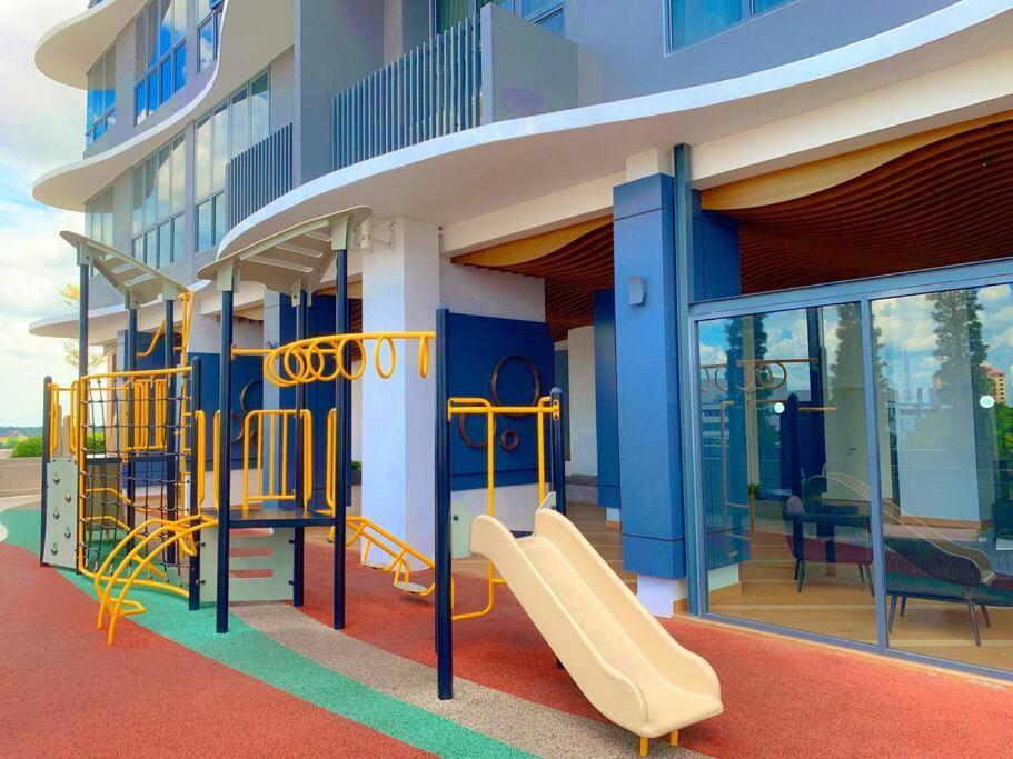 Netflix 2 Bedroom Troika Kota Bharu Homestay 1812 Εξωτερικό φωτογραφία