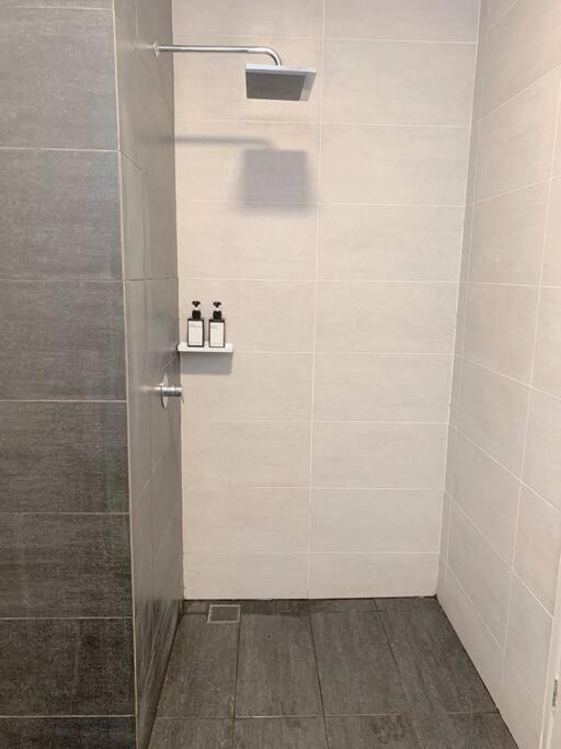 Netflix 2 Bedroom Troika Kota Bharu Homestay 1812 Εξωτερικό φωτογραφία