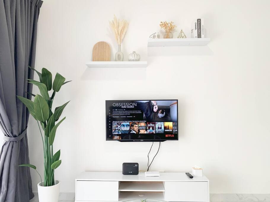 Netflix 2 Bedroom Troika Kota Bharu Homestay 1812 Εξωτερικό φωτογραφία