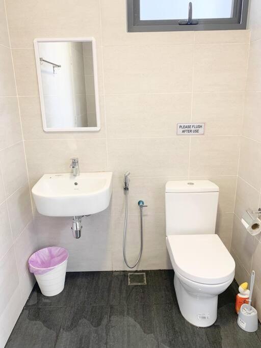 Netflix 2 Bedroom Troika Kota Bharu Homestay 1812 Εξωτερικό φωτογραφία